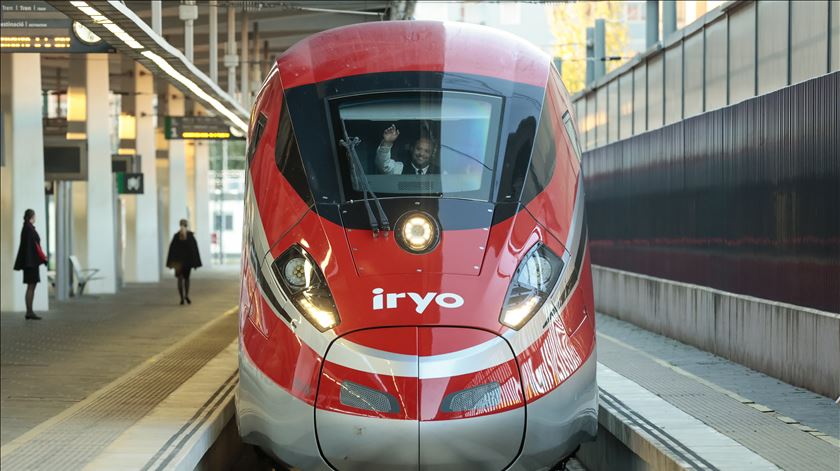 ETR1000 na versão da Iryo, em Espanha. Foto: Ana Escobar/EPA