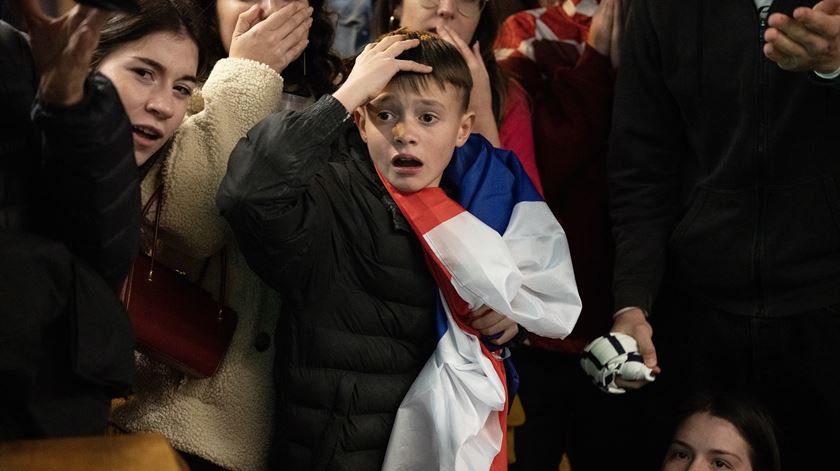 Em Bordeaux, os adeptos franceses assistiram ao jogo. Foto: Caroline Blumberg/EPA