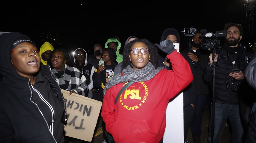Manifestação depois da divulgação do vídeo que mostra polícias a espancarem Tyre Nichols.Memphis, Tennessee. Foto: Tannen Maury/EPA