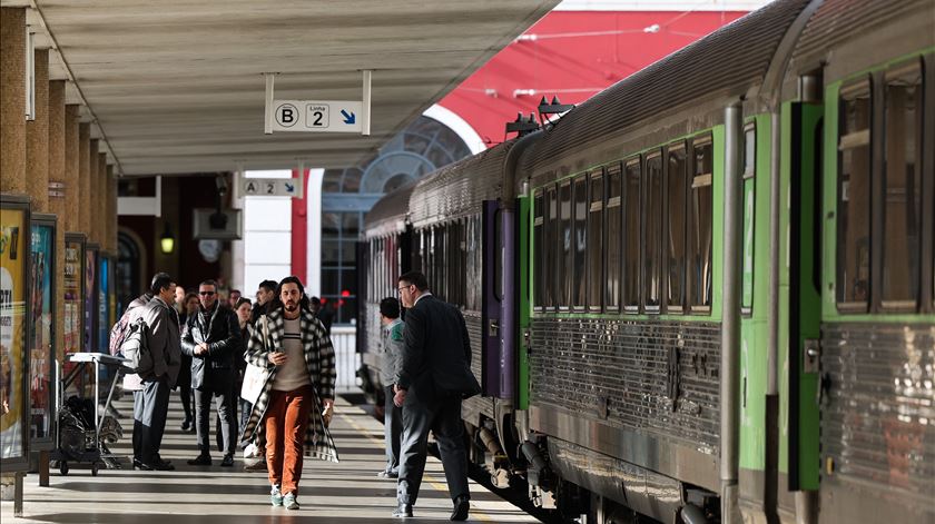 Greve dos maquinistas da CP. Mais de 65% de comboios suprimidos até às 12h00