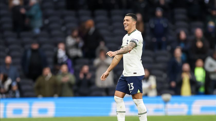 Oficial. Porro continua no Tottenham