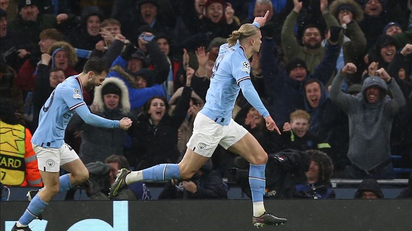 Haaland 5, Leipzig 0. Manchester City está nos quartos de final