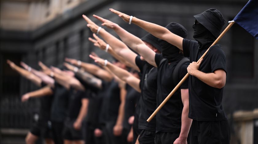 Neonazis "3.0" criam clubes de artes marciais. Portugal faz parte uma lista de 21 países