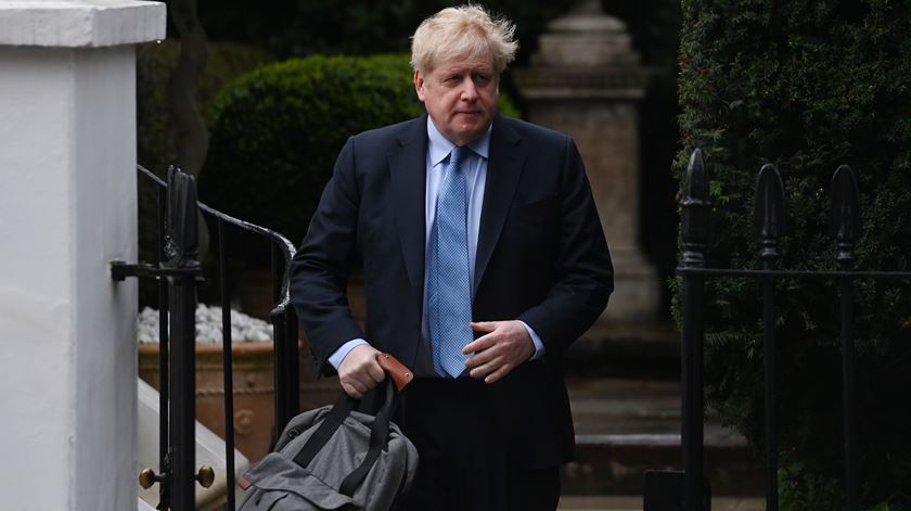 Boris Johnson vai ser interrogado no âmbito do inquérito à gestão da pandemia de covid-19 no Reino Unido