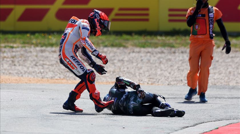 “Cometi um erro grande”. Marc Márquez castigado com duas "long laps"
