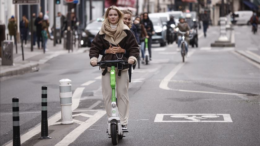 PSD quer uso obrigatório de capacete nas trotinetes e bicicletas elétricas PSD quer uso obrigatório de capacete nas trotinetes e bicicletas elétricas