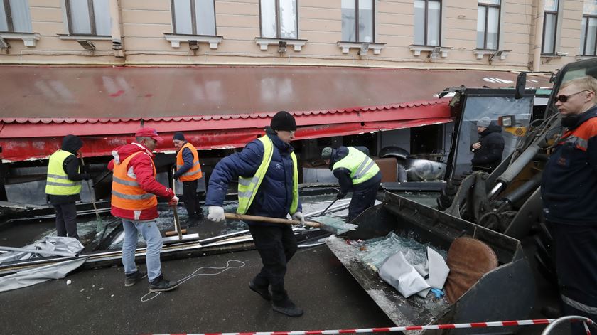 Explosão em São Petersburgo foi "ato terrorista" da Ucrânia, acusa o Presidente do Parlamento russo