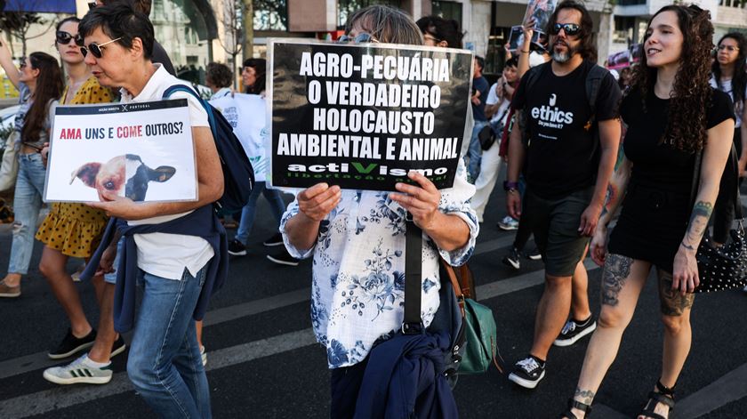 Marcha anual `Animais na Constituição` em Lisboa. Foto: Tiago Petinga/Lusa