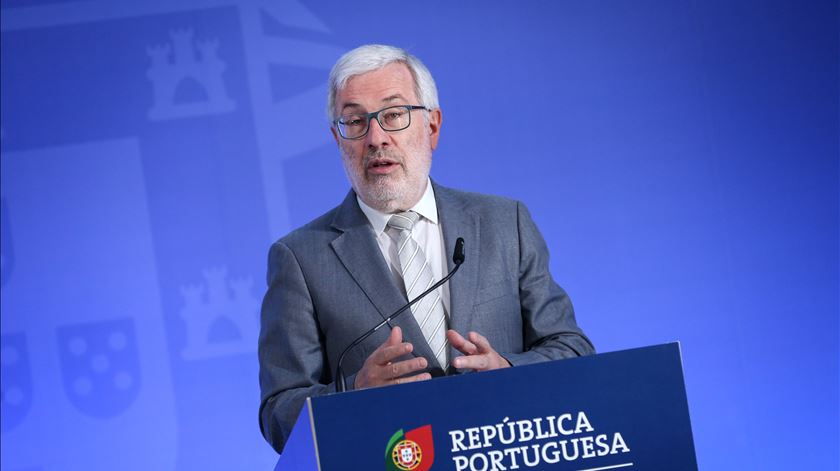 Dissolução da AR não põe em causa leis da UE sobre digital, garante secretário de Estado