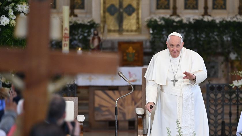 Francisco no encontro com pobres e refugiados: “Precisamos de uma Igreja que fale fluentemente a linguagem da caridade” Francisco no encontro com pobres e refugiados: “Precisamos de uma Igreja que fale fluentemente a linguagem da caridade”
