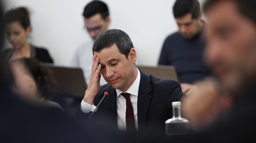 Gabinete de Segurança Nacional devia ter sido chamado no “Galambagate”? O que diz a lei