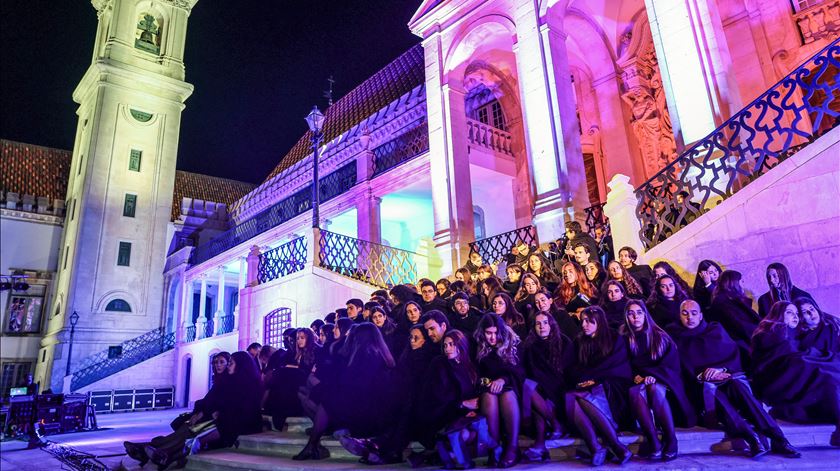 Divulgado cartaz da Queima das Fitas de Coimbra