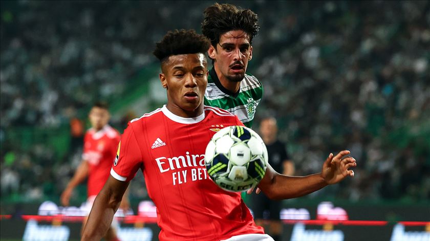 Neres com proposta da Rússia e vontade de deixar o Benfica