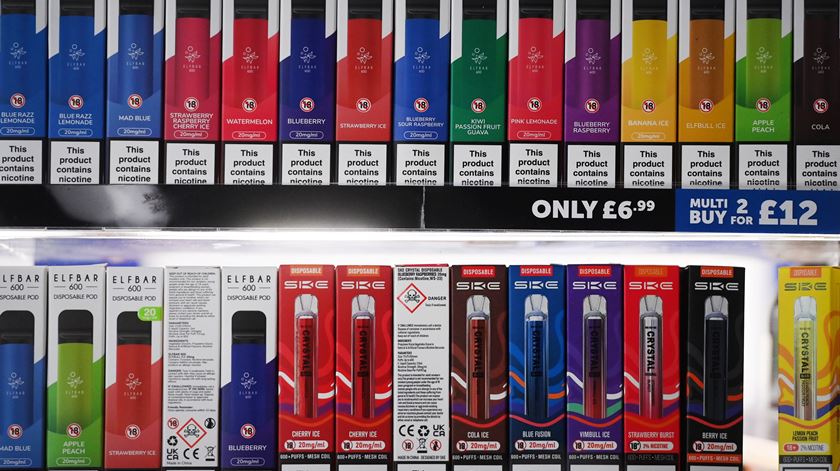 Cigarros eletrónicos preocupam pneumologistas Cigarros eletrónicos preocupam pneumologistas
