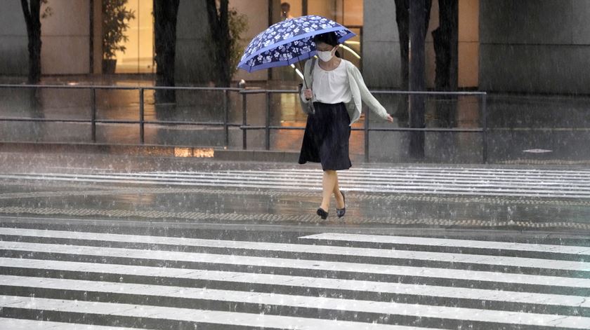 Tempestade Mawar em Tóquio, Japão. Foto: Franck Robichon/EPA