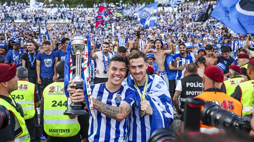 Oficial. Uribe deixa o Porto e é reforço do Al-Sadd