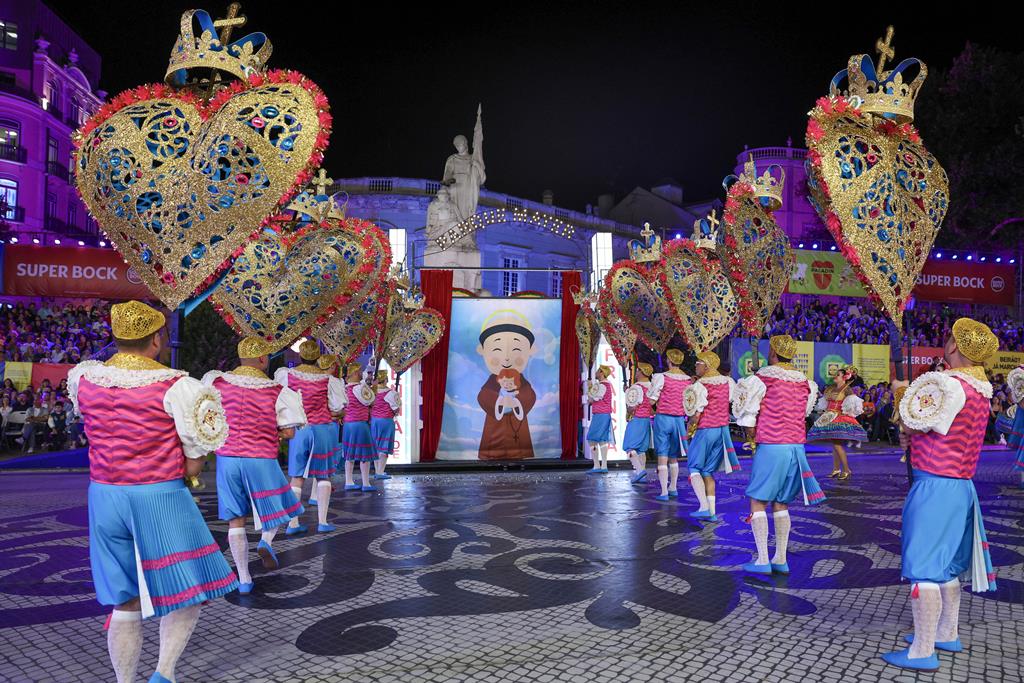 Marchas populares vão encher a Avenida de música, dança e cor. Foto: António Cotrim/Lusa
