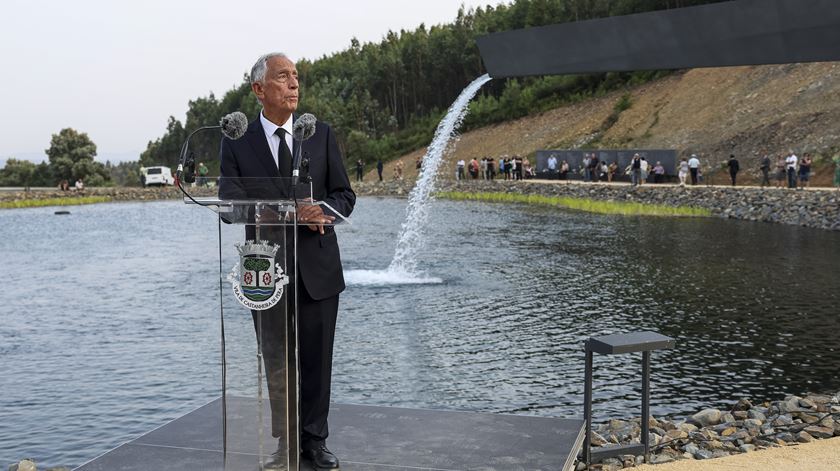 Marcelo Rebelo de Sousa discursa junto ao Memorial em homenagem às vítimas dos incêndios de 2017 em Pedrógão Grande. Foto: Paulo Novais/Lusa