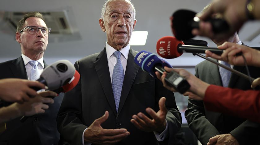 Diploma da habitação "não é um caso encerrado", avisa Marcelo