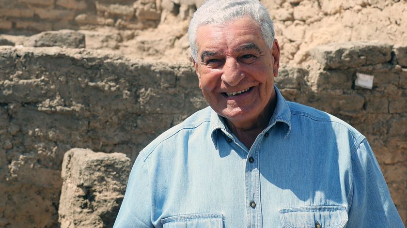 O egiptólogo Zahi Hawass anunciou a descoberta desta "cidade dourada perdida" perto de Luxor, onde fica o lendário Vale dos Reis. Foto: Khaled/ Elfiqi