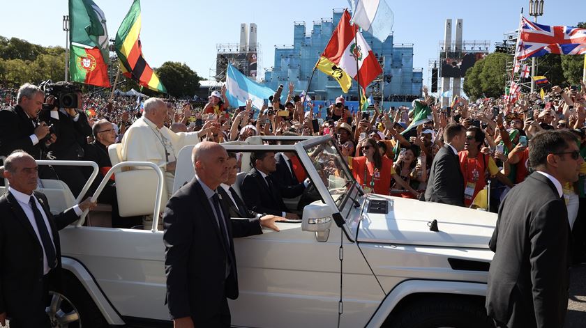 Papa Francisco na cerimónia do Acolhimento no Parque Eduardo VII. Foto: Miguel A. Lopes/Lusa