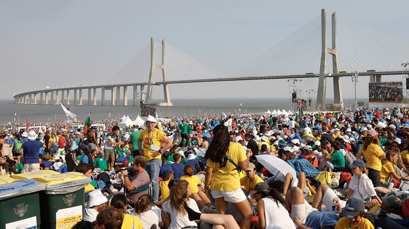 Calor na JMJ. "Estamos no lodo", diz INEM