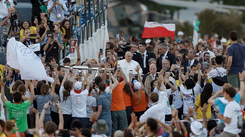 Papa Francisco chega ao Parque Tejo para a vigília. Foto: António Pedro Santos/Lusa