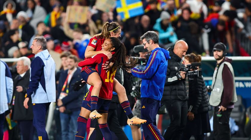 O que acontece se as jogadoras espanholas se recusarem jogar pela seleção?
