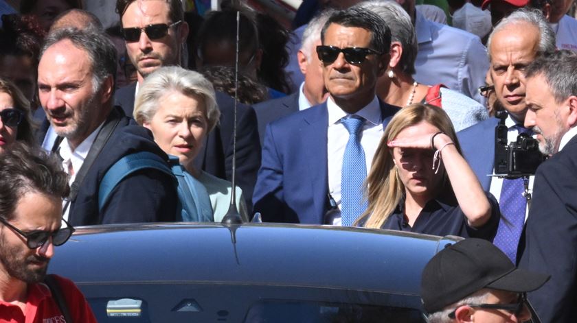 Ursula von der Leyen em Lampedusa. Foto: Ciro Fusco/EPA