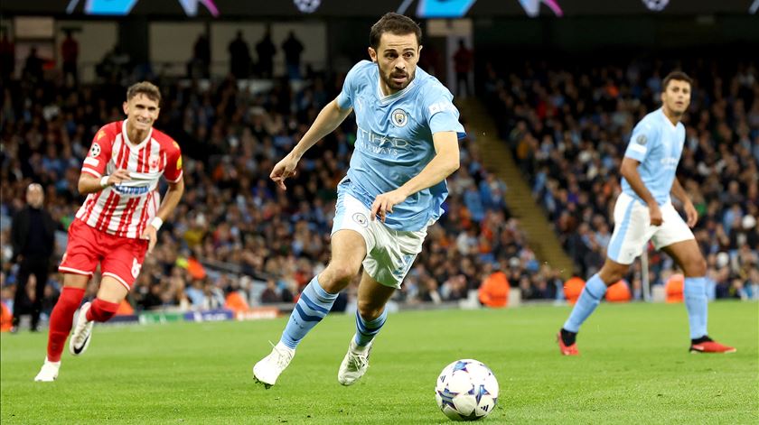 Bernardo Silva lesiona-se e falha "próximos jogos" do Manchester City
