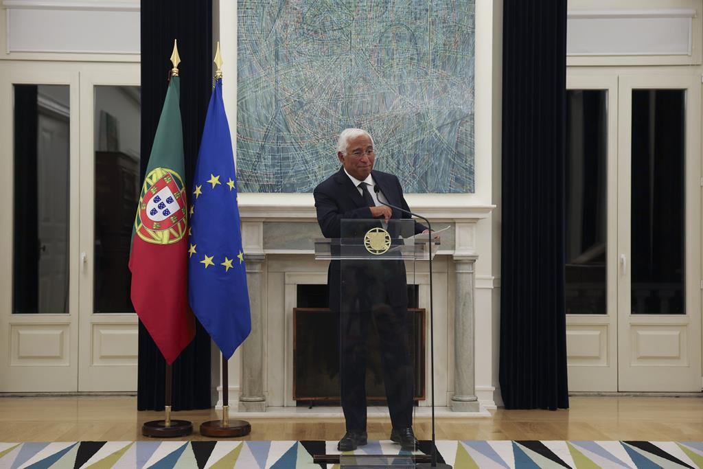 “Um primeiro-ministro não tem amigos": como Costa se emocionou e fugiu ao guião da noite