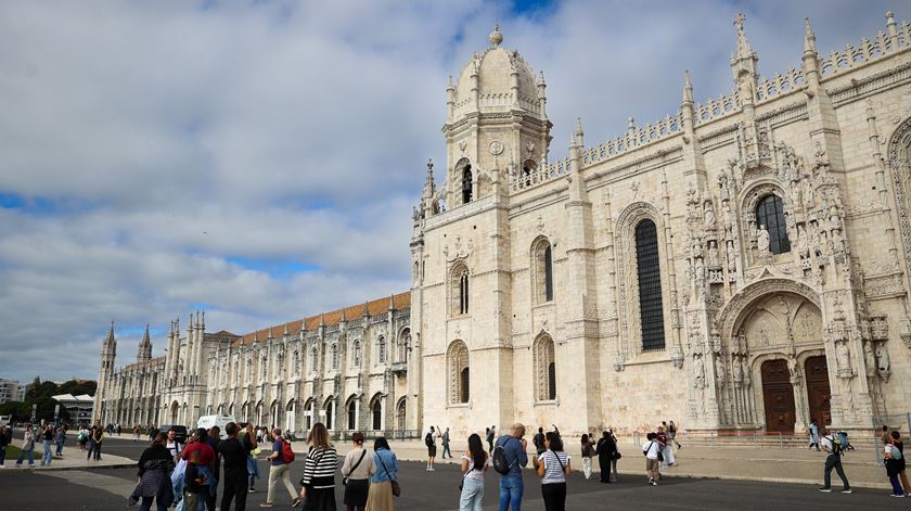 Trabalhadores de museus e monumentos nacionais em greve por "justa compensação" em feriados