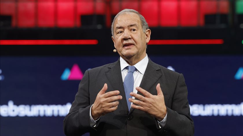 Ministro da Economia nega contactos com Lacerda Machado. "O que aconteceu é nada"