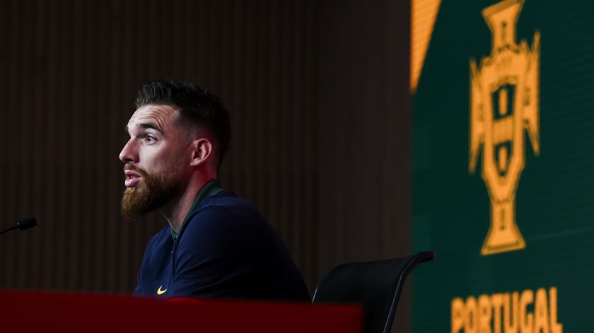 José Sá falha jogo na Irlanda por morte de familiar. Jovem João Carvalho é o substituto