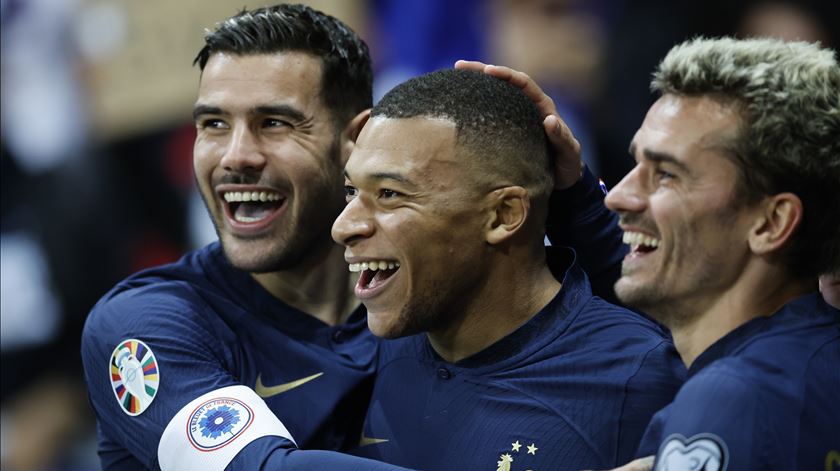 "Antes de tudo, somos cidadãos". No Euro 2024, os jogadores da seleção francesa também fazem política