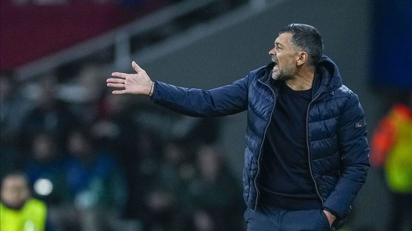 Duas dúvidas no FC Porto para "uma das deslocações mais difíceis" do campeonato