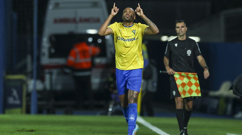 Dragões estão fora da Taça da Liga, Canarinhos na "final four"