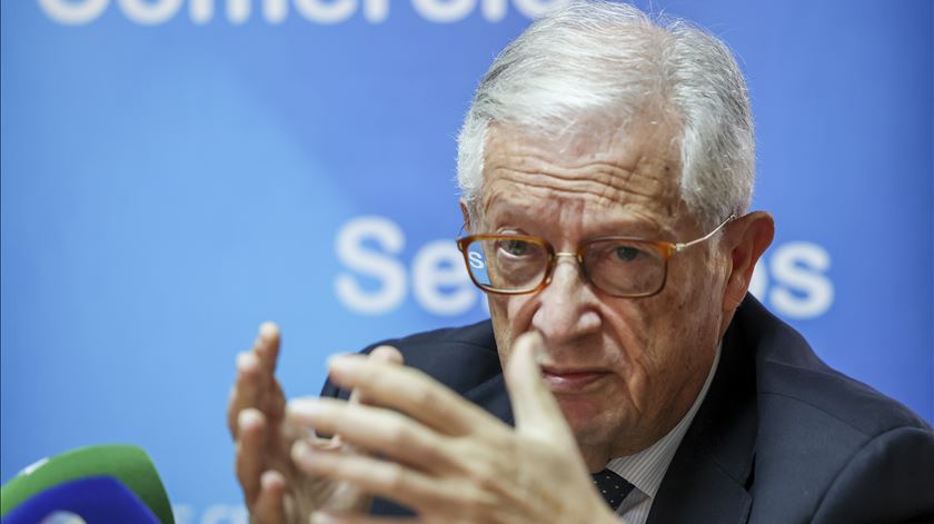 Novo aeroporto? Augusto Mateus quer "ver para crer"