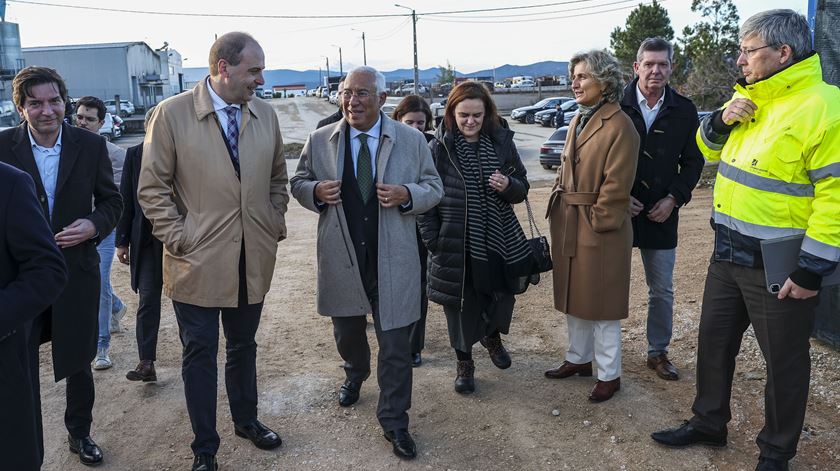 António Costa e Ana Abrunhosa visitam obras na EN344, na Pampilhosa da Serra, a 11 de janeiro. Foto: Paulo Novais/Lusa