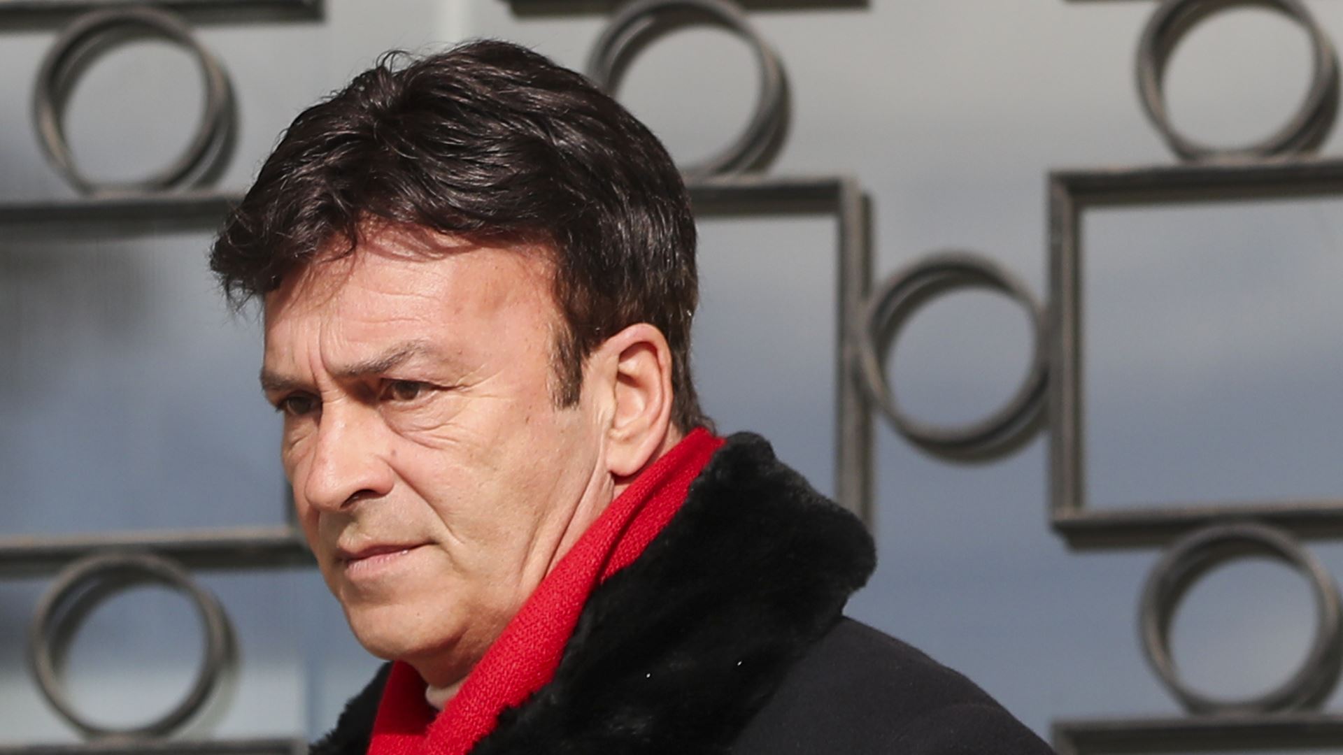 Tony Carreira, D.A.M.A e Nunca Mates o Mandarim atuam na noite de São João no Porto