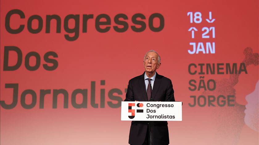 Marcelo pede "transparência" sobre "quem lidera e dirige o quê na comunicação social"