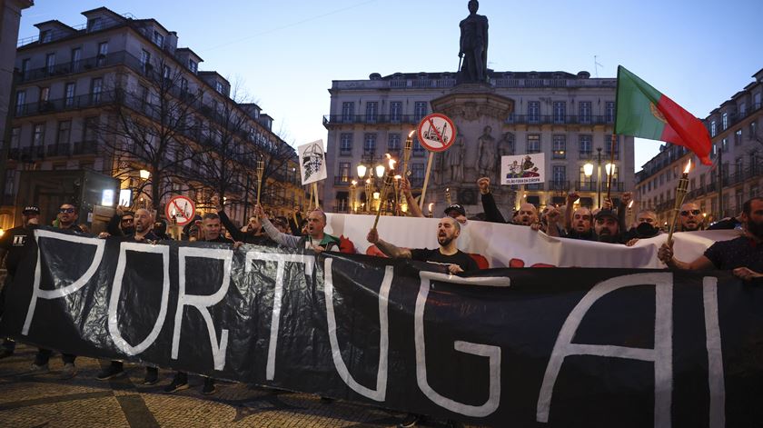 Direita radical cresce na Europa graças a mudança das "normas sociais"