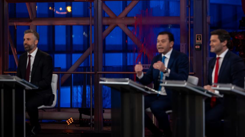 Ativista da Climáximo invade debate entre partidos com assento parlamentar