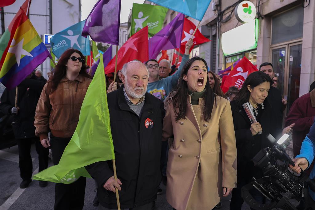 Mariana Mortágua: "Há um país que não esquece" promessas falhadas do PSD