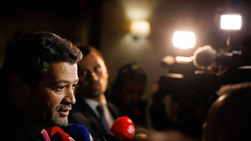 Ventura desdenha PSD, mas conforma-se: "Política é a arte do que é" Ventura desdenha PSD, mas conforma-se: "Política é a arte do que é"