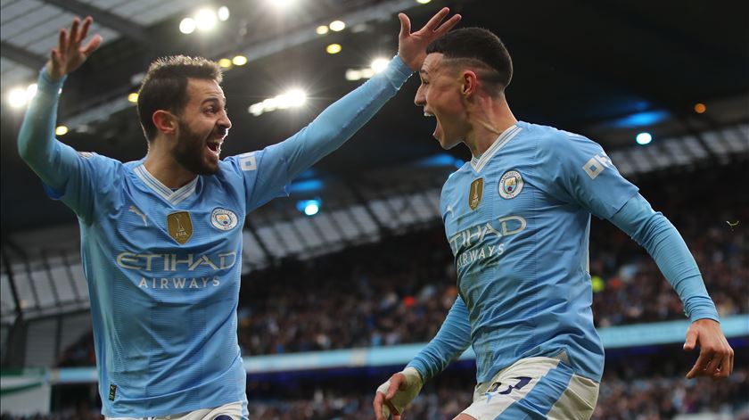 "Isso é de quem não percebe de futebol". Questão sobre plantel envelhecido do City irrita Bernardo Silva