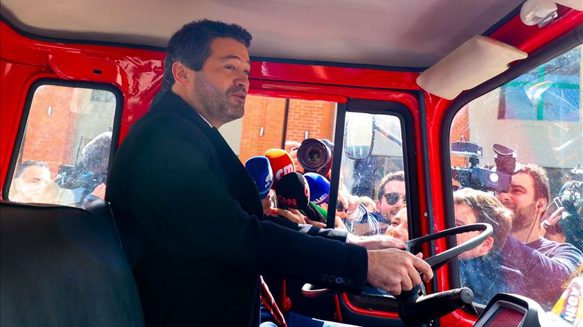 ⏱️ A campanha em 37 segundos. Vasos, votos e vitórias aos nove dias de viagem eleitoral