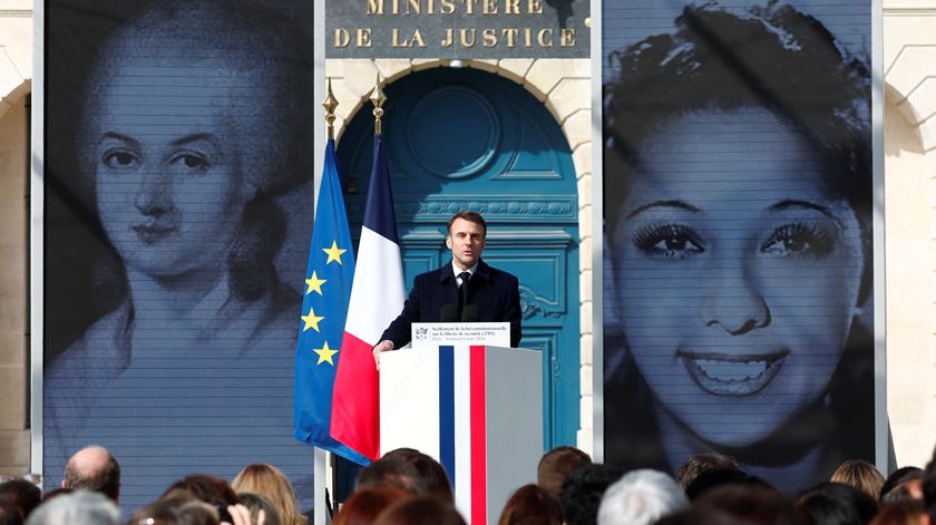 Macron quer que o direito ao aborto seja um direito europeu