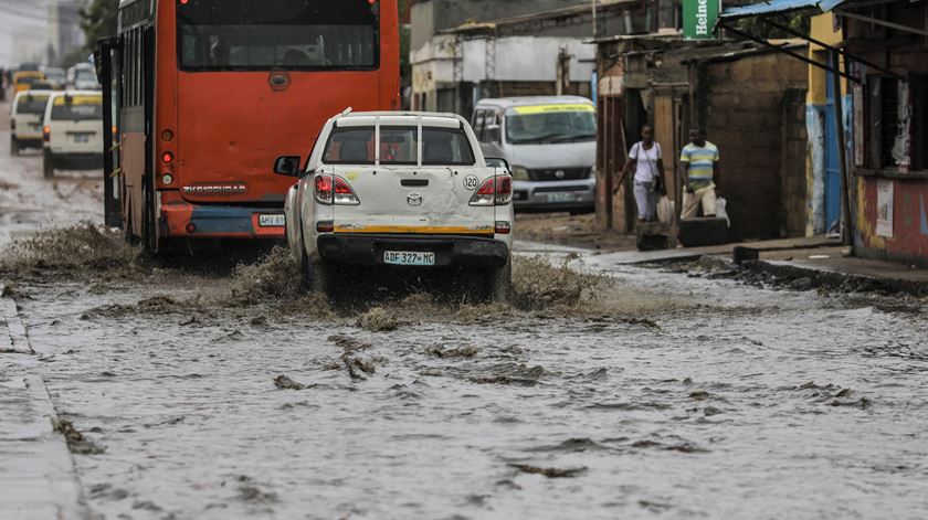  Tempestade tropical `Filipo` em Maputo. Foto: Luísa Nhantumbo/Lusa