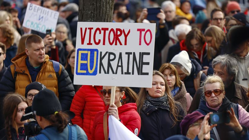 Manifestação anti-Putin em Berlim. Foto: Hannibal Hanschke/EPA